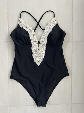 Cupshe Swim One Piece Swimsuit Crochet Plunge X Back Summer Beach